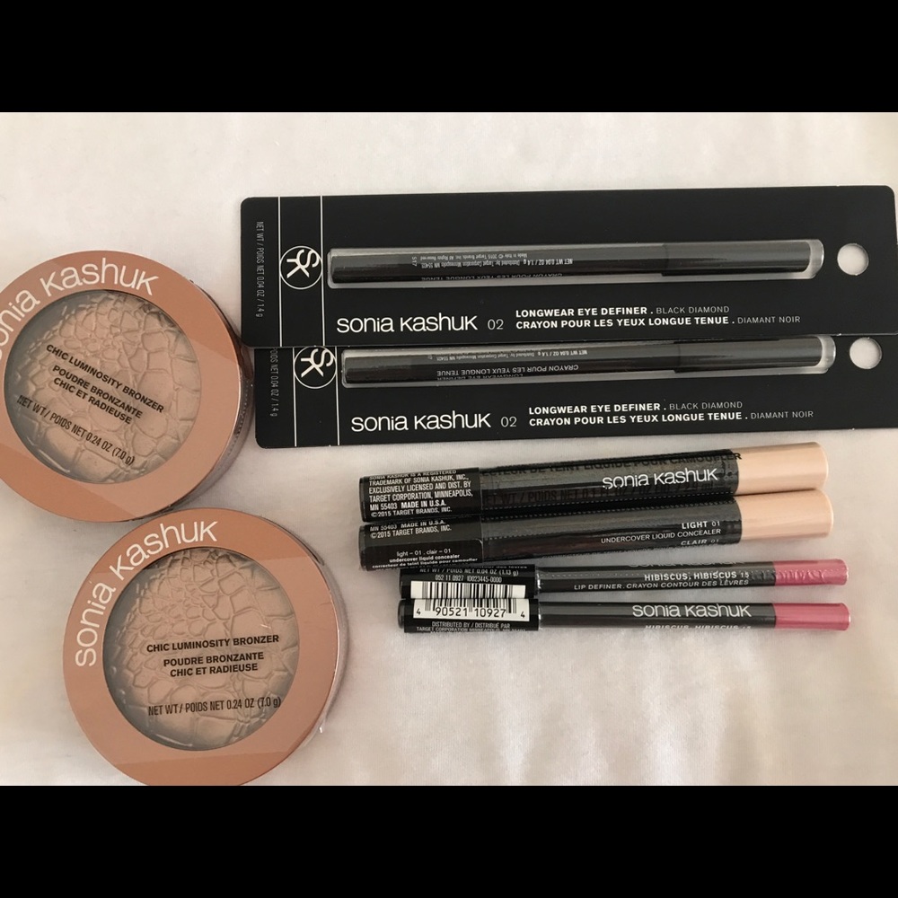 Crazy sale today!Lots of Make up